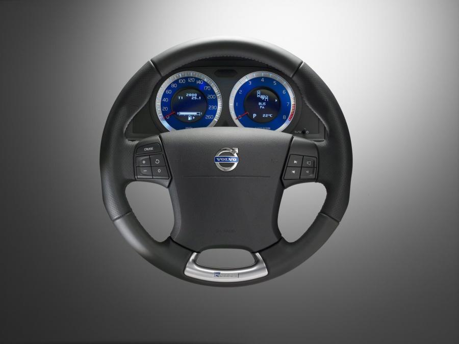  Volvo V70 R-Design 2008 года  (фото 3 из 13)